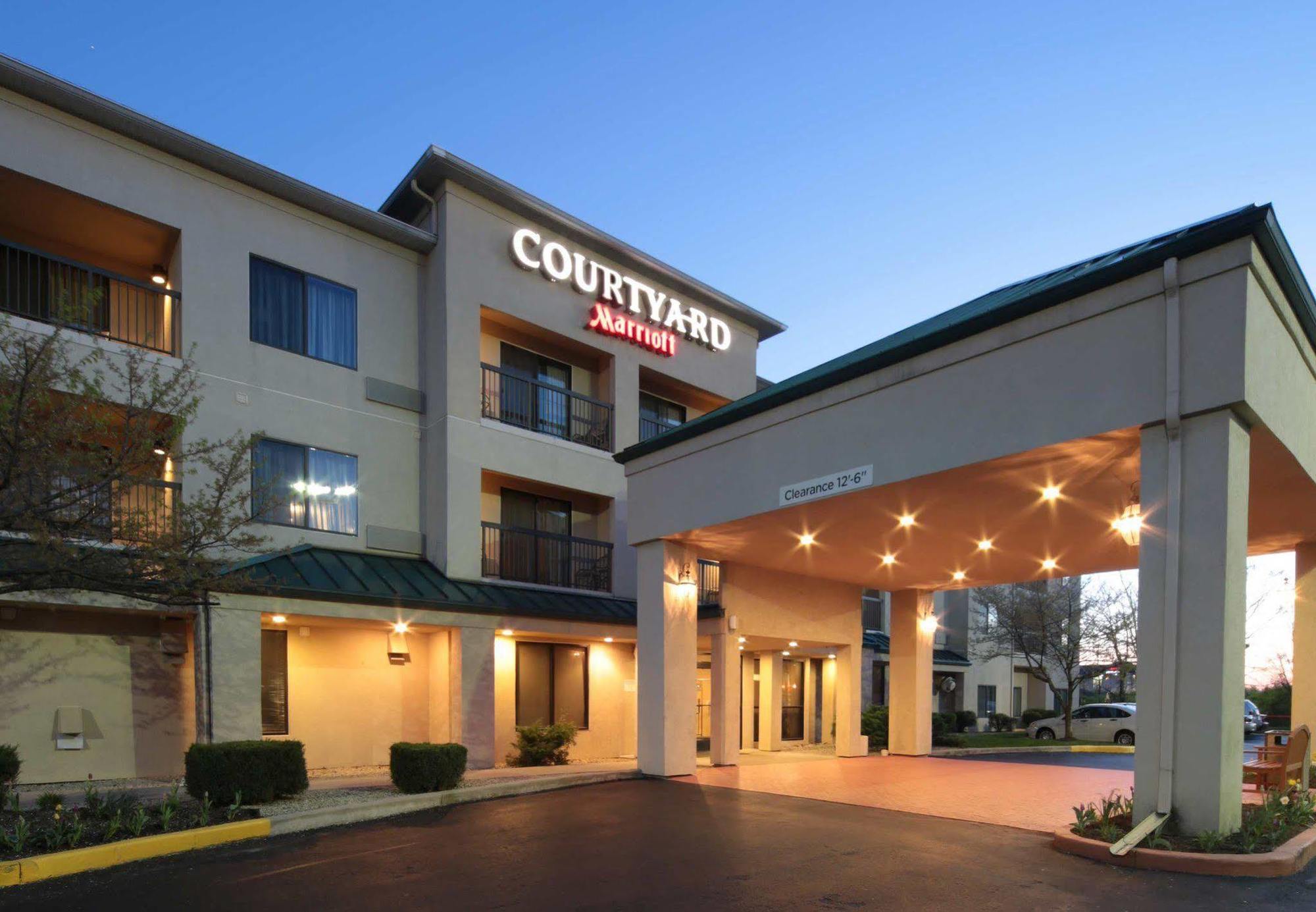 Courtyard By Marriott Dayton North Hotel Exterior photo